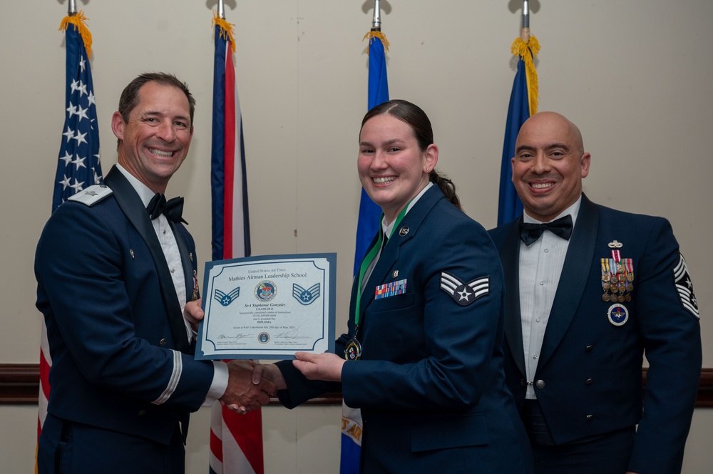 RAF Lakenheath recognizes ALS graduates