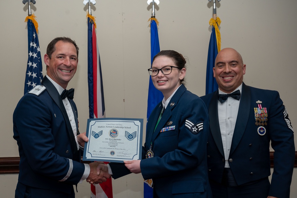 RAF Lakenheath recognizes ALS graduates
