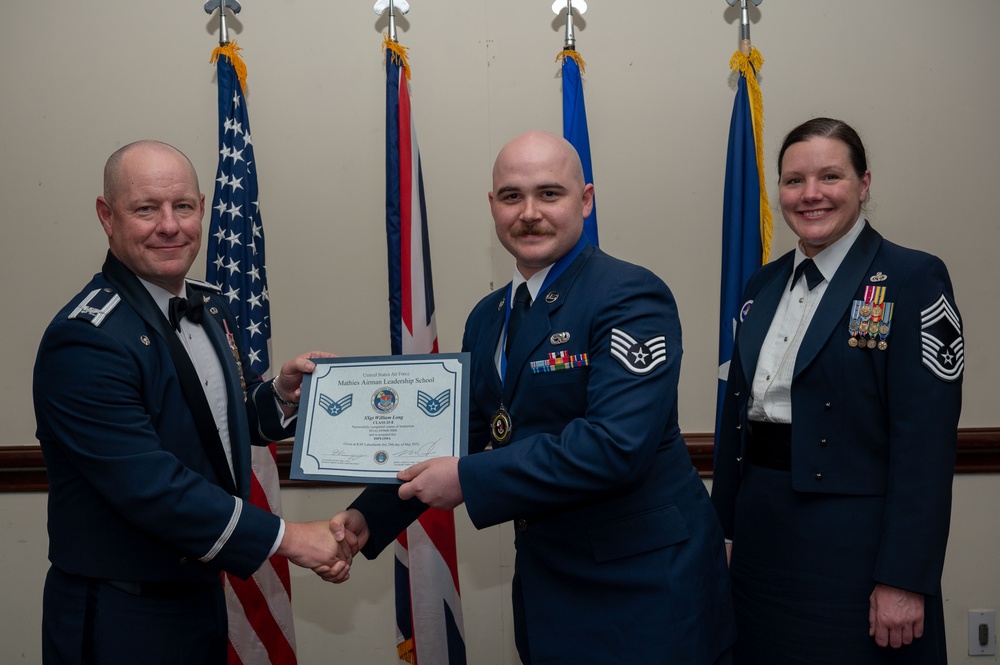 RAF Lakenheath recognizes ALS graduates