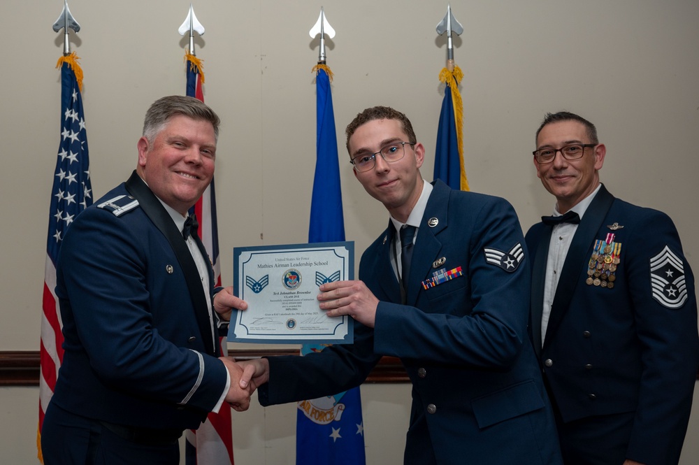RAF Lakenheath recognizes ALS graduates