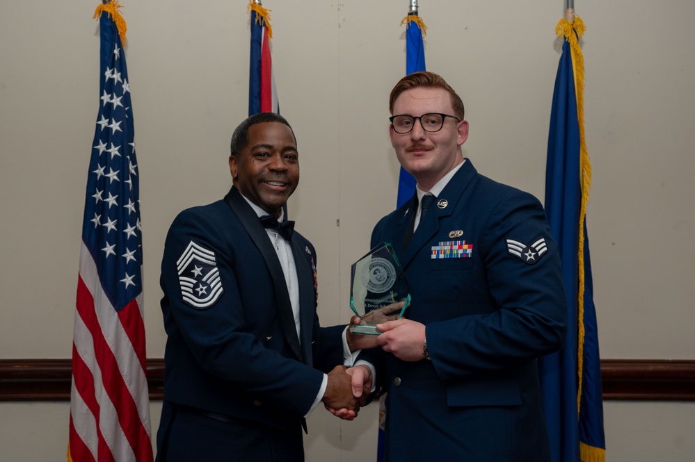 RAF Lakenheath recognizes ALS graduates