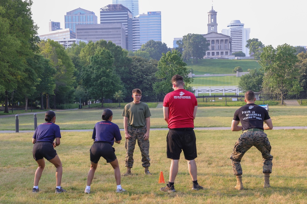 MCRC conducts morning PT during Marine Week Nashville