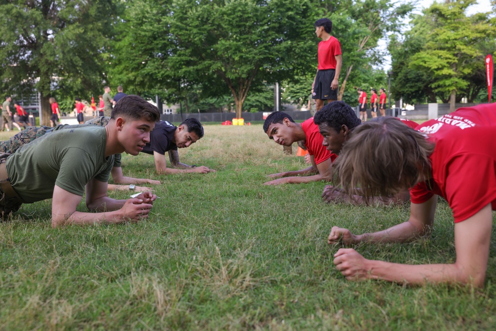 MCRC conducts morning PT during Marine Week Nashville