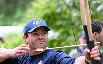 University of Michigan Football Players Visit U.S. Army JFK Special Warfare Center and School