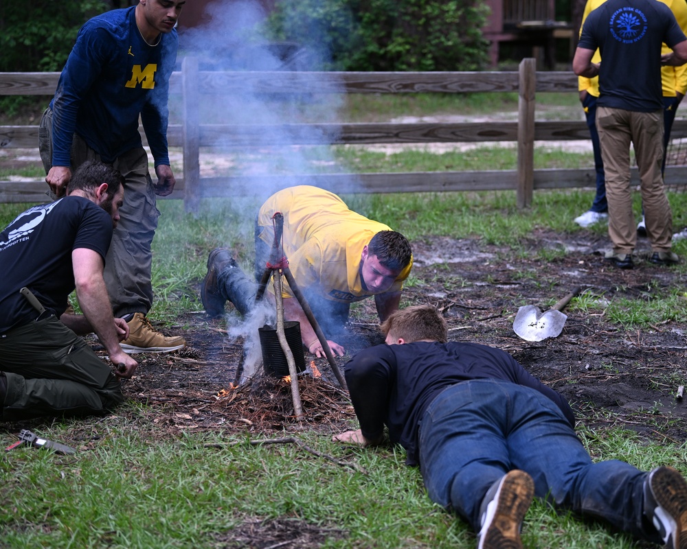 University of Michigan Football Players Visit U.S. Army JFK Special Warfare Center and School
