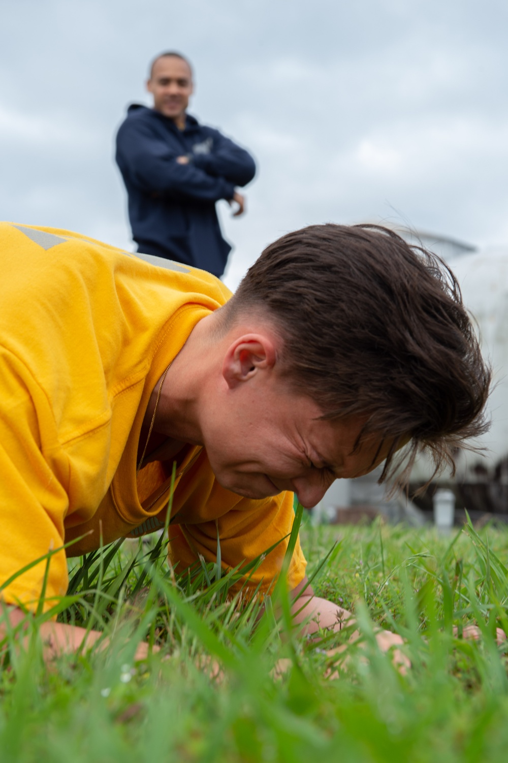 USS John C. Stennis (CVN 74) Sailors Run Physical Readiness Test