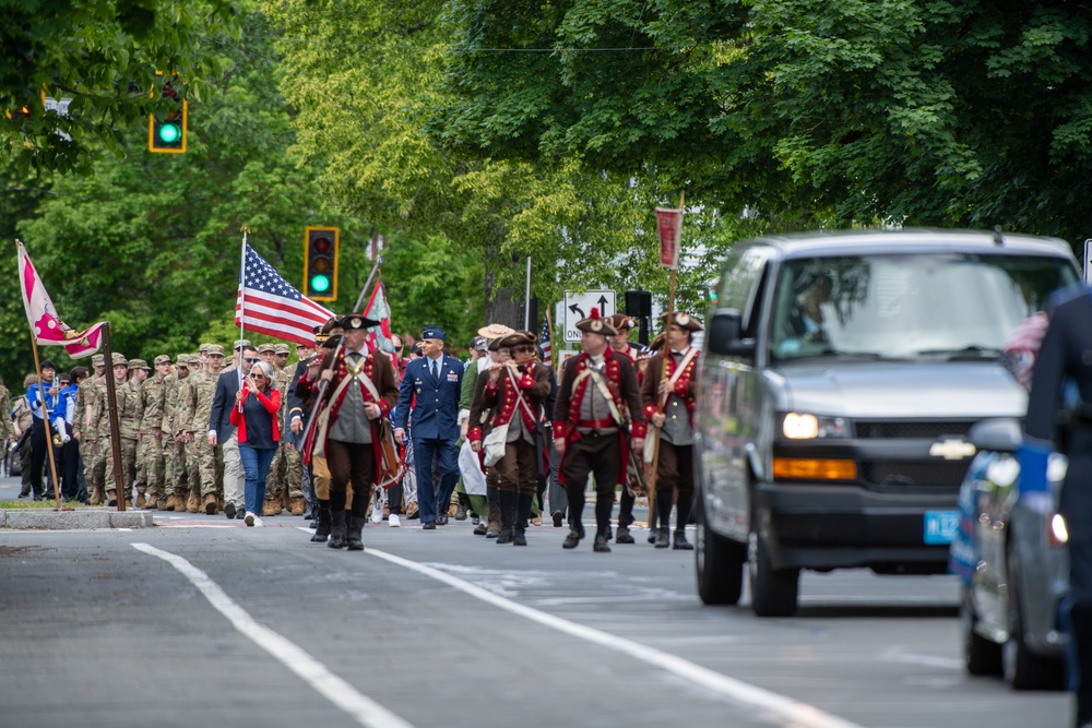 Commander speaks at local Memorial Day observance