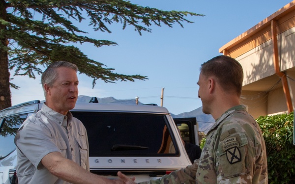 Kansas Senator Roger W. Marshall visits southern border headquarters