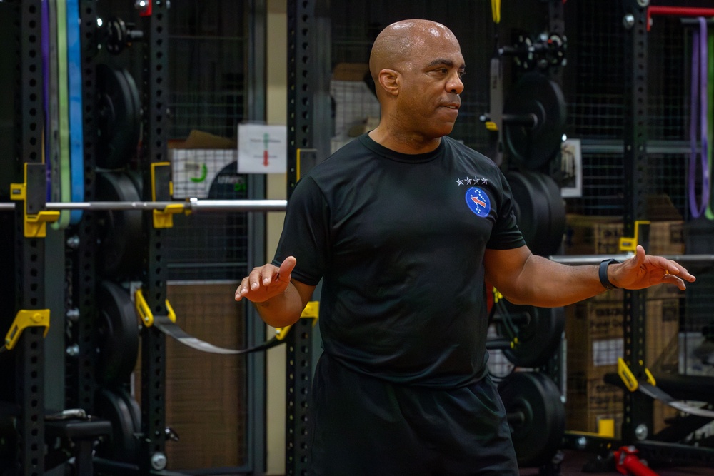Gen. Clark Joins H2F Workout with 17th FAB