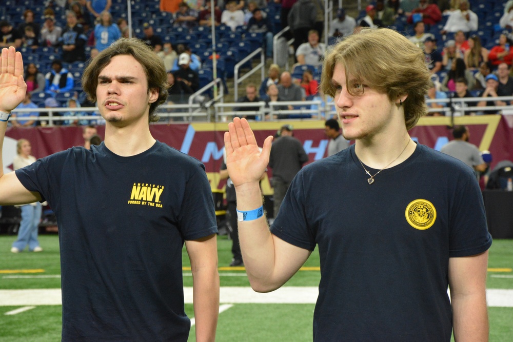 NTAG Heartland Future Sailors take the Oath of Enlistment