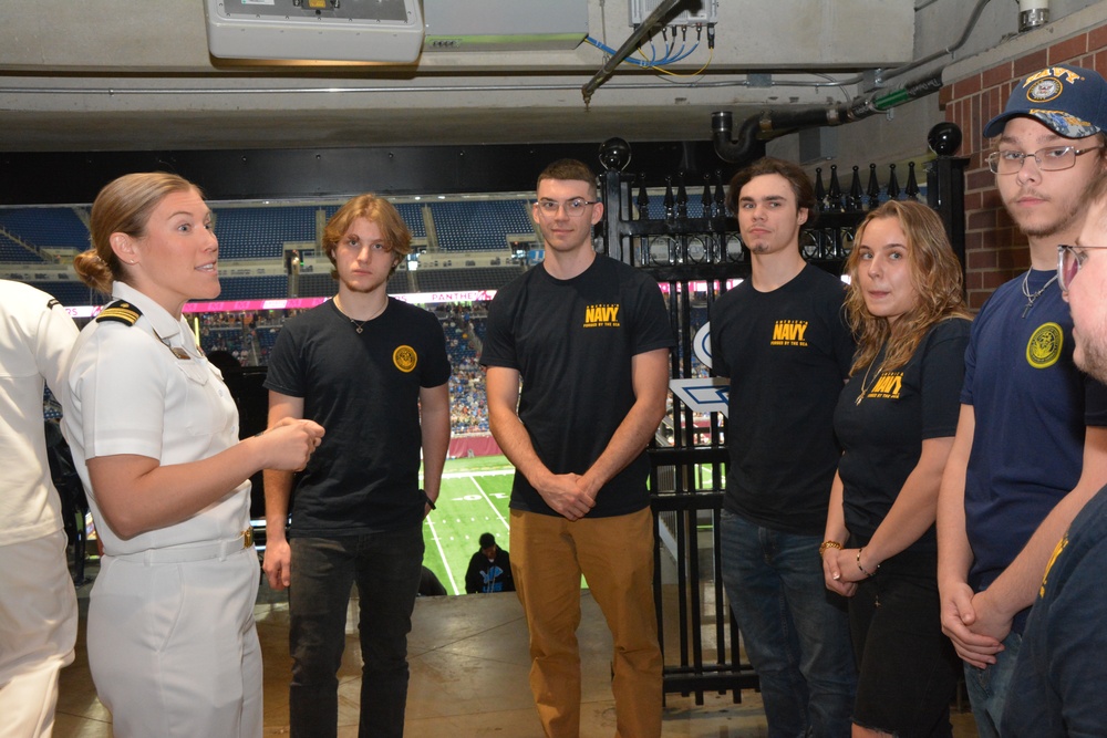 NTAG Heartland Future Sailors take the Oath of Enlistment