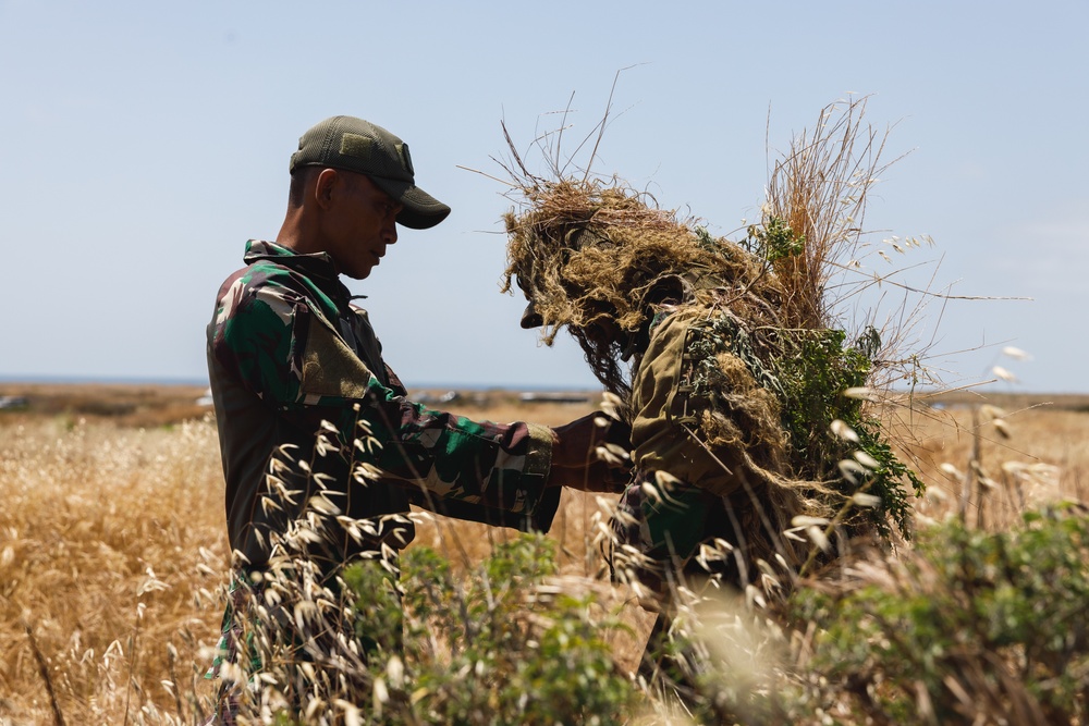 U.S. Marines, Indonesian Korps Marinir conduct stalking drills