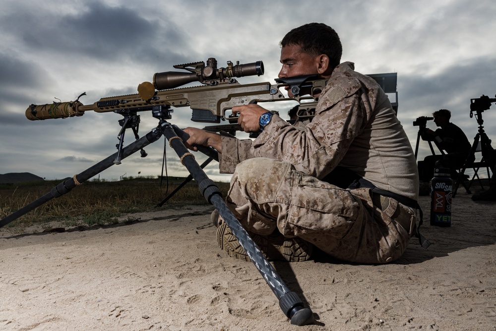 U.S. Marines, Indonesian Korps Marinir fire Mk22 Mod 0 advanced sniper rifle