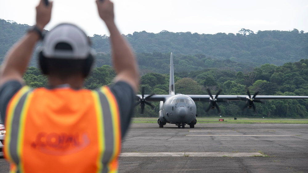 U.S. Marines arrive in Panama to support U.S./Panama relations