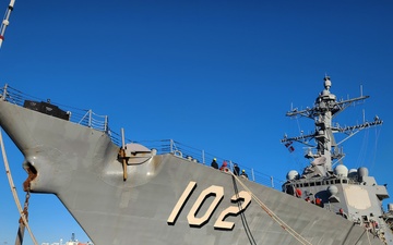 USS Sampson (DDG 102) conducts Combat Systems Assessment onboard Port Hueneme