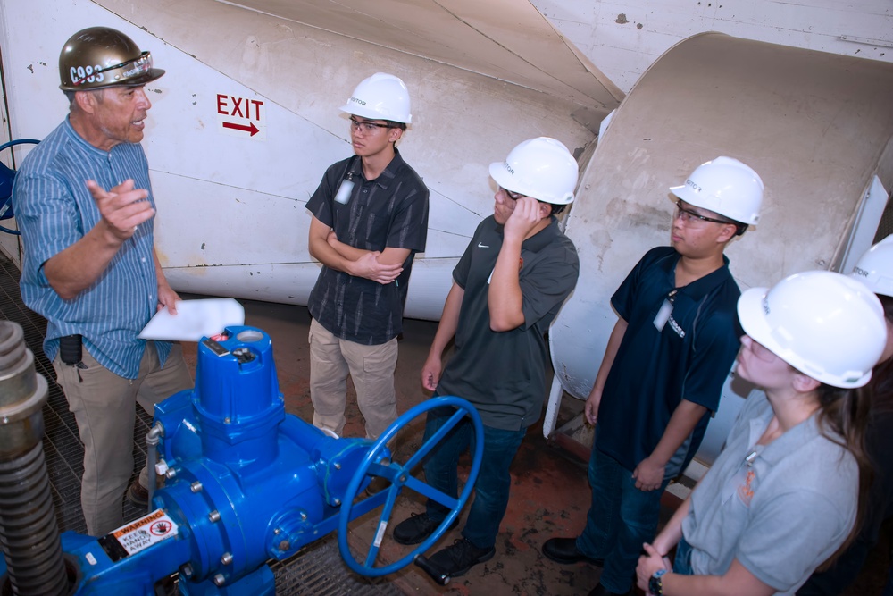 SMART scholars make first visit to PHNSY &amp; IMF