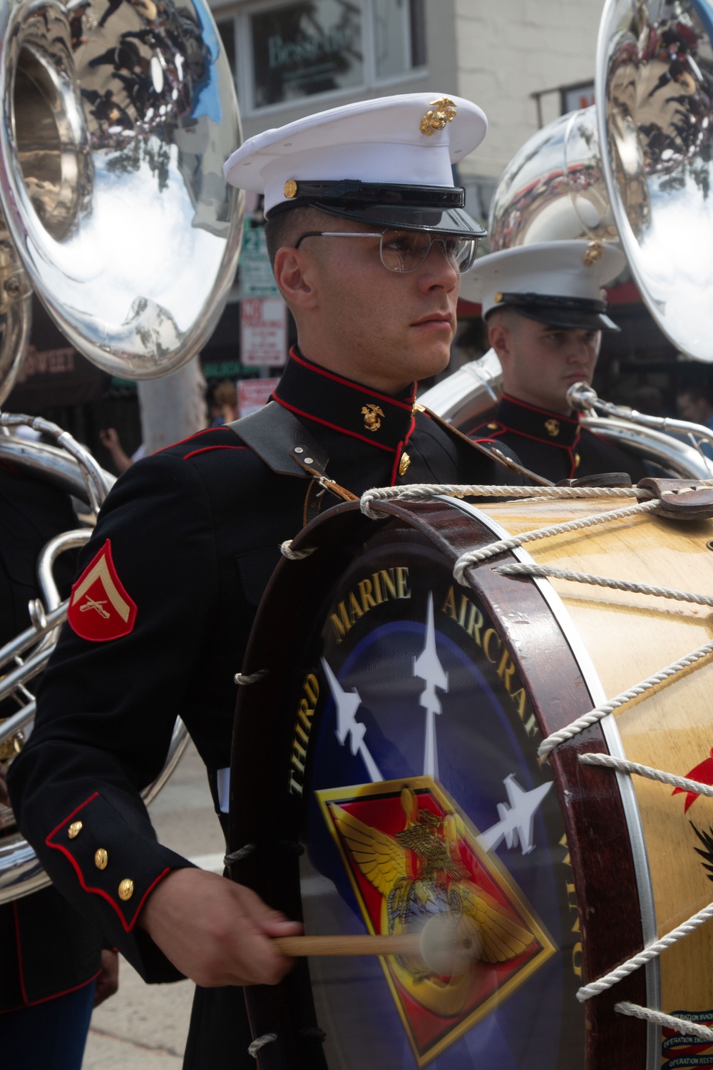 3rd MAW Band participates in 30th annual Balboa Island Parade