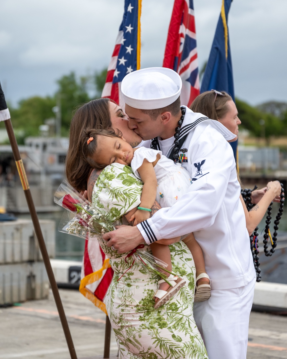USS Columbia Returns to Pearl Harbor from Deployment