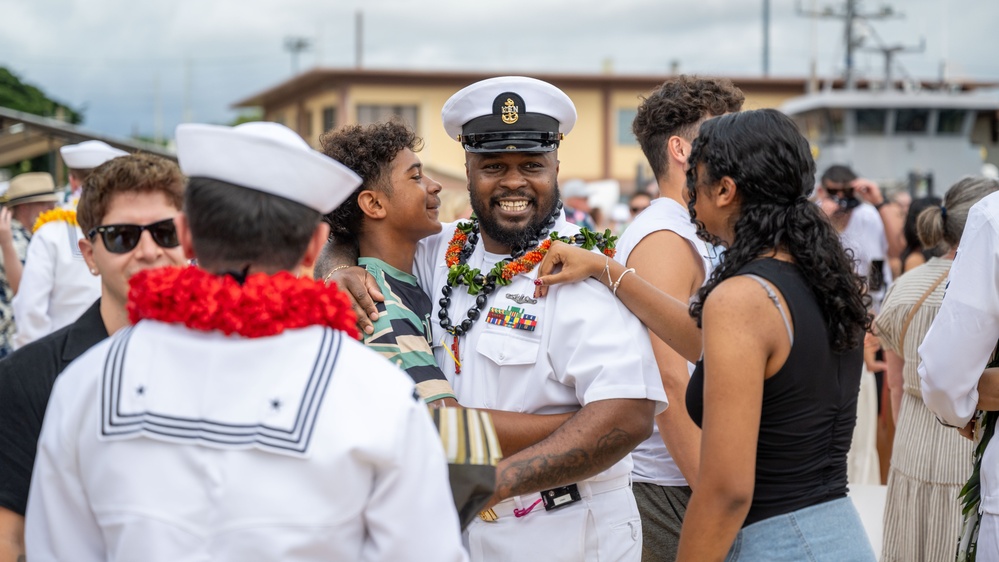 USS Columbia Returns to Pearl Harbor from Deployment