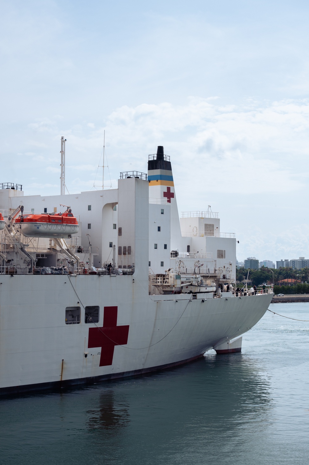 USNS Comfort arrives at The Port of Miami