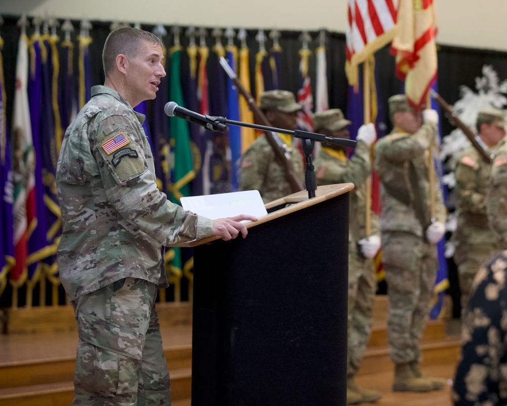 Fort Bliss honors outgoing CSM Sweeney, welcomes CSM Theus at garrison ceremony