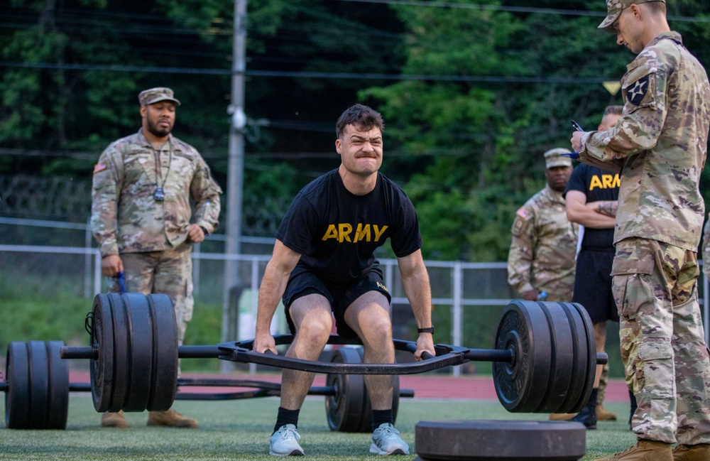 Eighth Army Best Squad Competition - Army Fitness Test