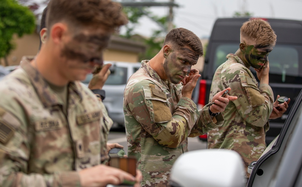 Eighth Army Best Squad Competition - Camouflage and Visual Signaling Techniques