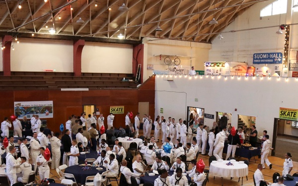 USS Mustin (DDG 89) and USS Jack H. Lucas (DDG 125) Conduct Port Visit in Astoria