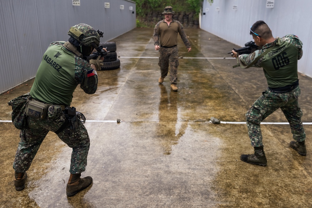 KAMANDAG 9: U.S. Marines, Sailors, Philippine and Republic of Korea Marines conduct trilateral training