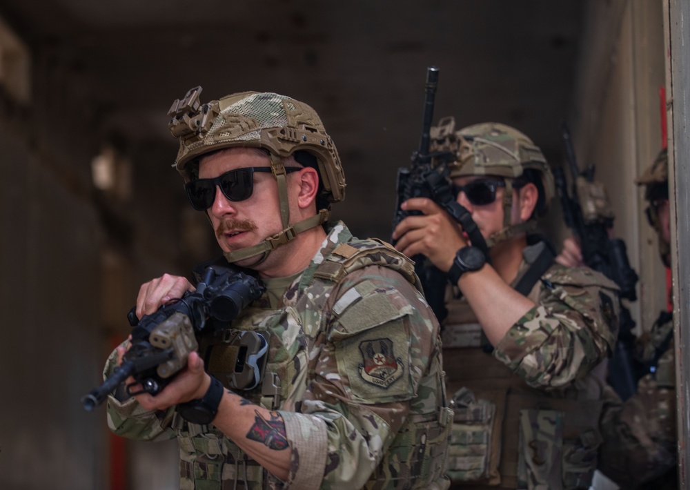 Coalition Members Conduct Joint Weapons Training Exercise at Al Asad Air Base