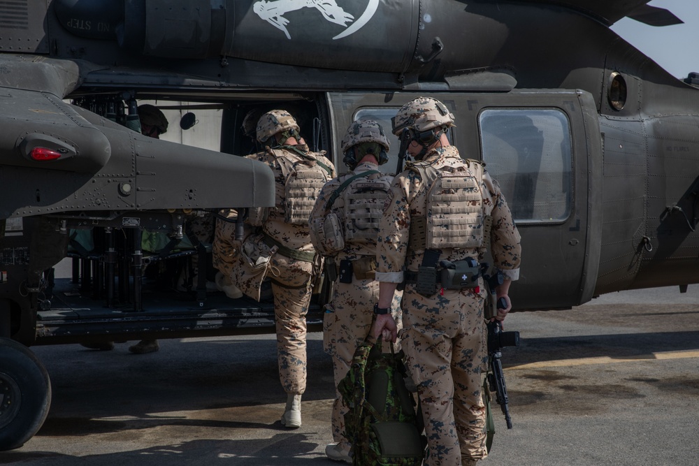 Estonian Defence Forces Conduct Cold, Hot Load Training