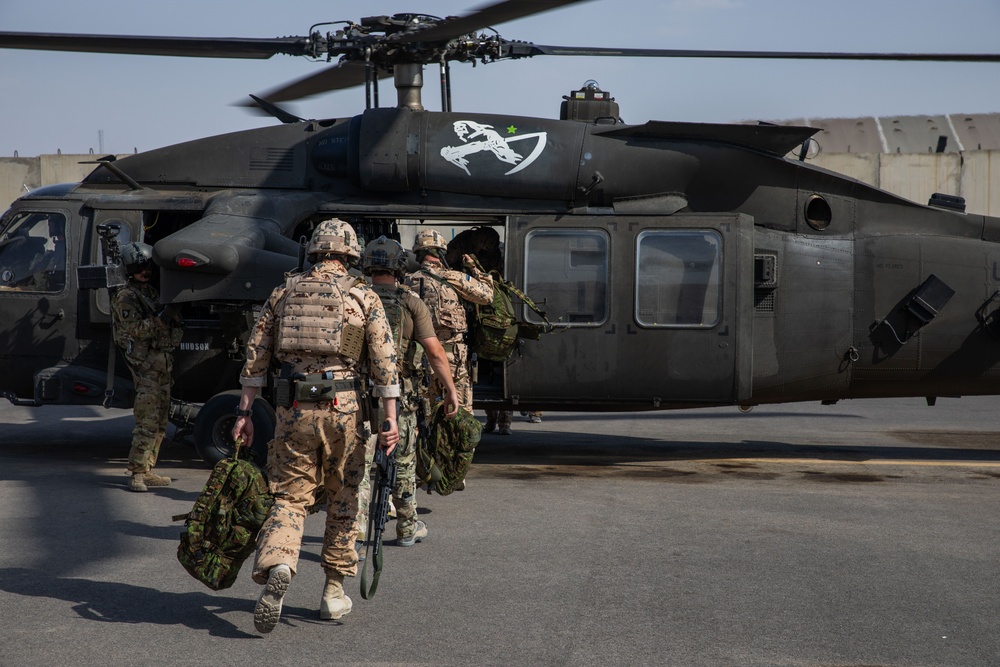 Estonian Defence Forces Conduct Cold, Hot Load Training