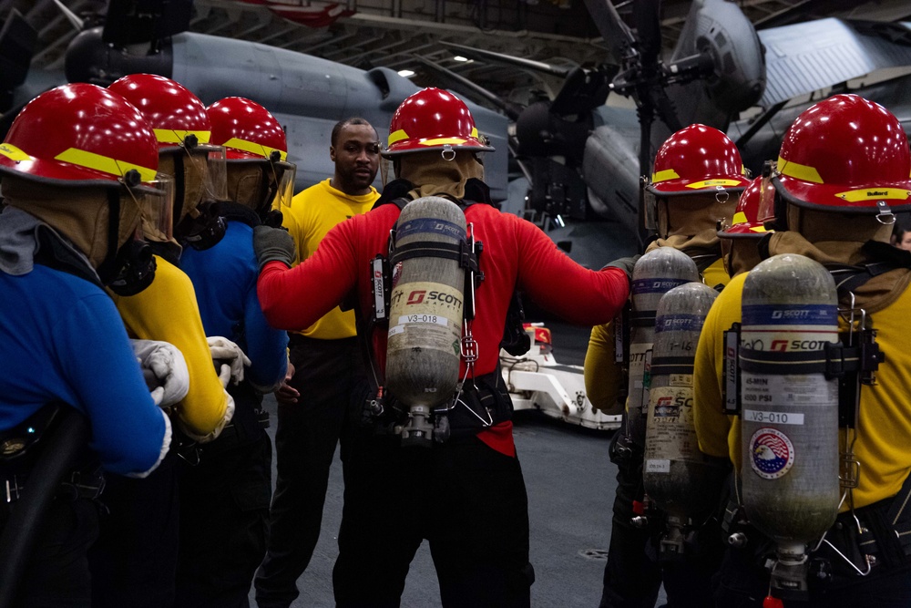 USS America (LHA 6) Conducts Aviation Firefighting Drill