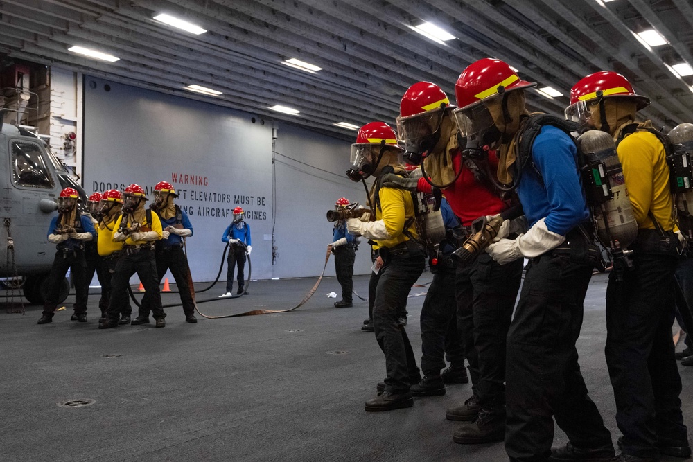 USS America (LHA 6) Conducts Aviation Firefighting Drill