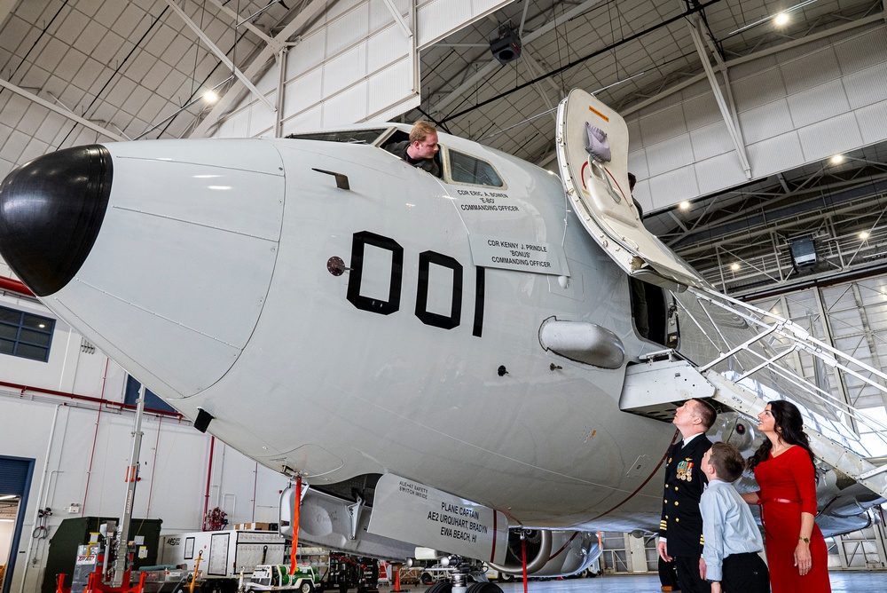 Patrol Squadron 46 Holds Change of Command Ceremony