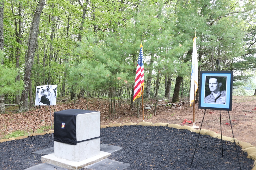 Honoring a fallen Golden Knights photographer, Korean War veteran
