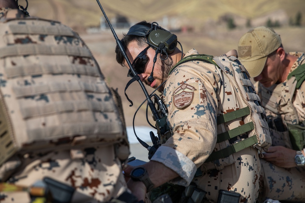 Estonian Defence Forces Conduct Close Air Support Live Fire Exercise