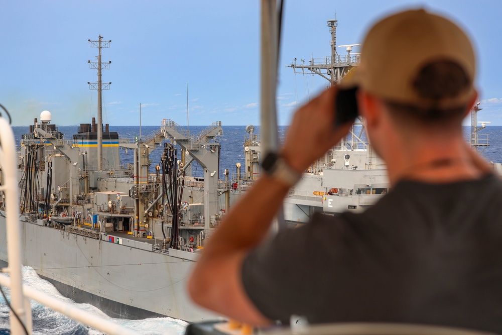 DVIDS - Images - USNS Comfort Underway Replenishment [Image 7 of 9]