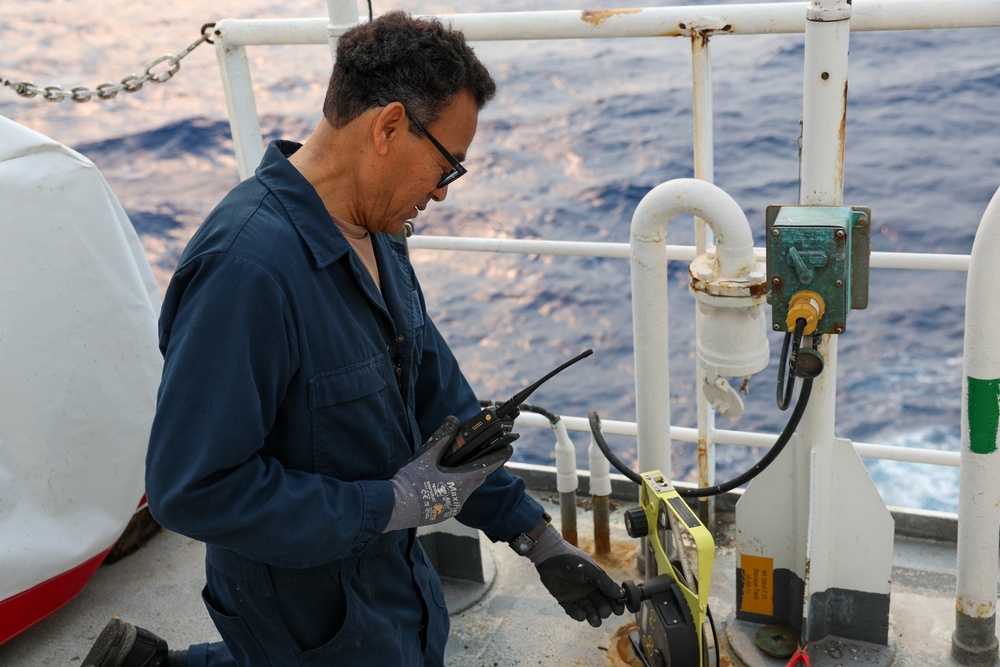 USNS Comfort Underway Replenishment