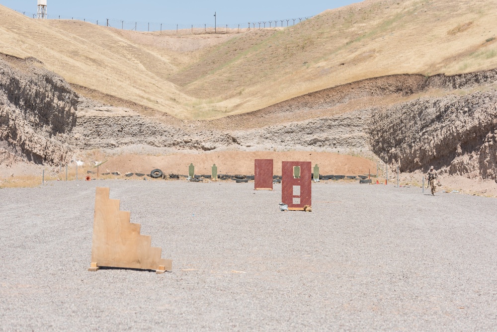 Estonian Defence Forces Conduct Range Operations