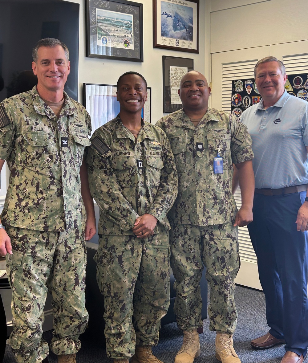 Lt. Laushaw earns NASO warfare qualification