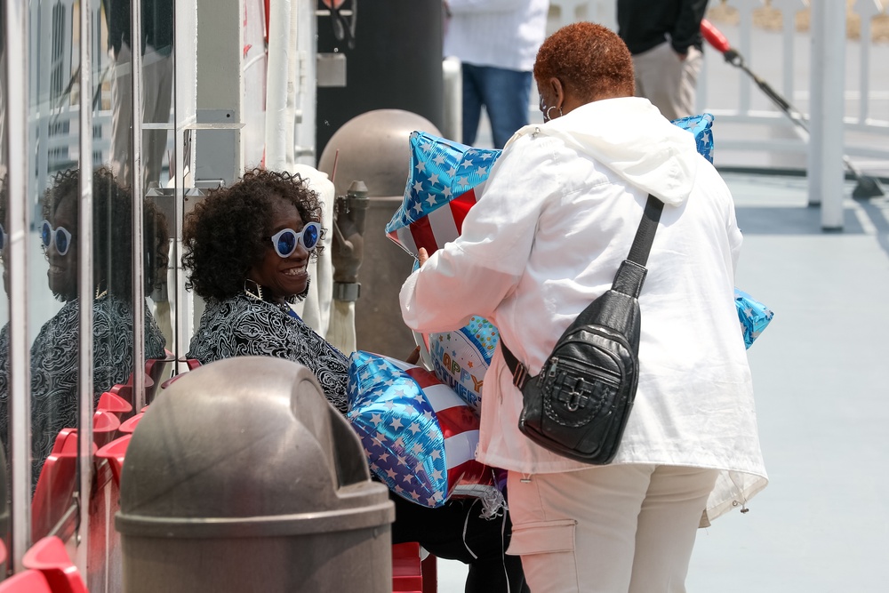 Gold Star families unite on the Ohio River for a day of remembrance