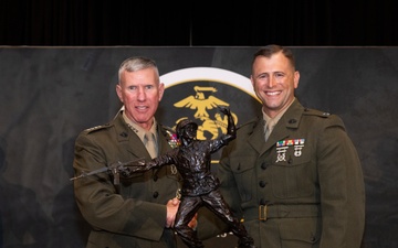 Commandant, Gen. Eric Smith, attends the Ground Awards Dinner