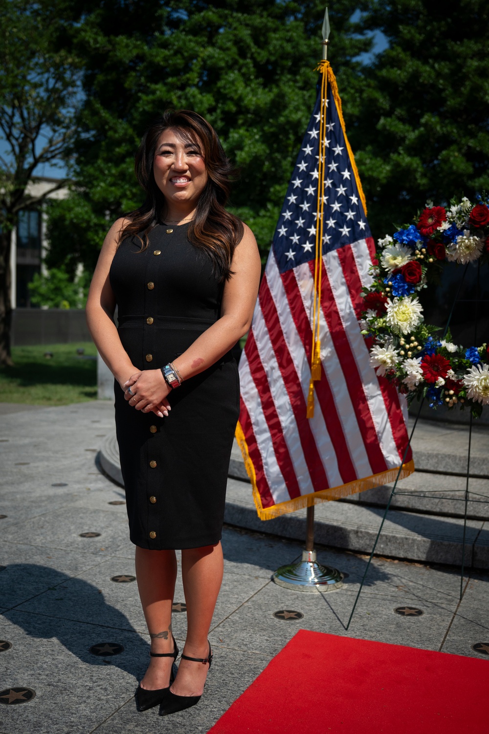 Marine Week Nashville; Wreath Laying at the Tennessee World War II Memorial