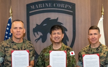 LTG Hiroe and U.S. Marine Corps Lt. Gens. Austin and Watson Sign Terms of Reference