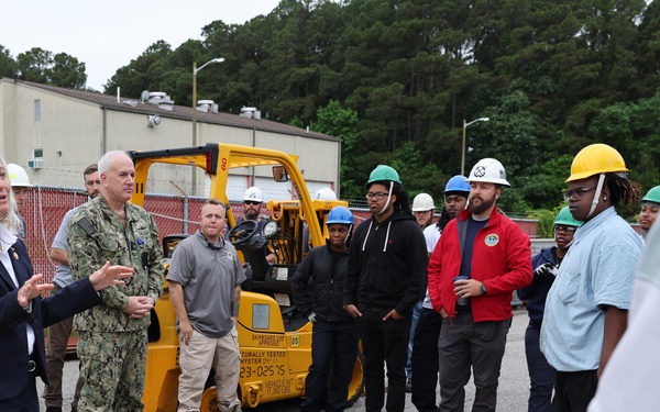 Rep. Kiggans Visits Military Sealift Command Training Center