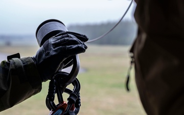 U.S. and Sweden kick-off bilateral training