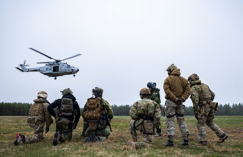 U.S. and Sweden kick-off bilateral training