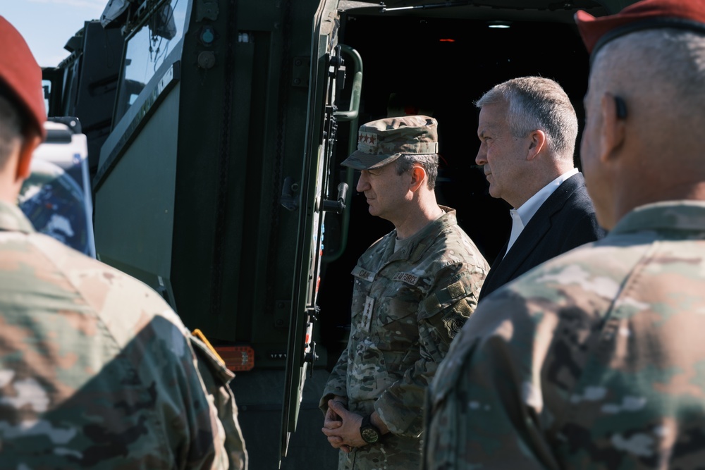 Chairman of the Joint Chiefs of Staff visits Alaska