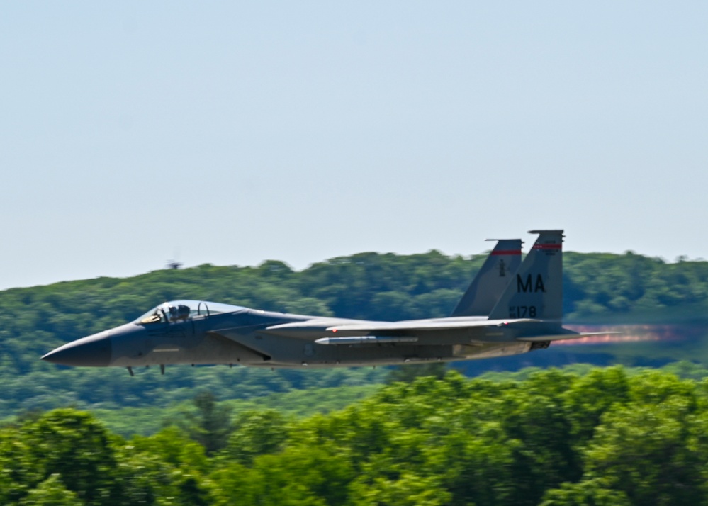 104th Fighter Wing hosts Springfield Central High School AFJROTC group for base tour